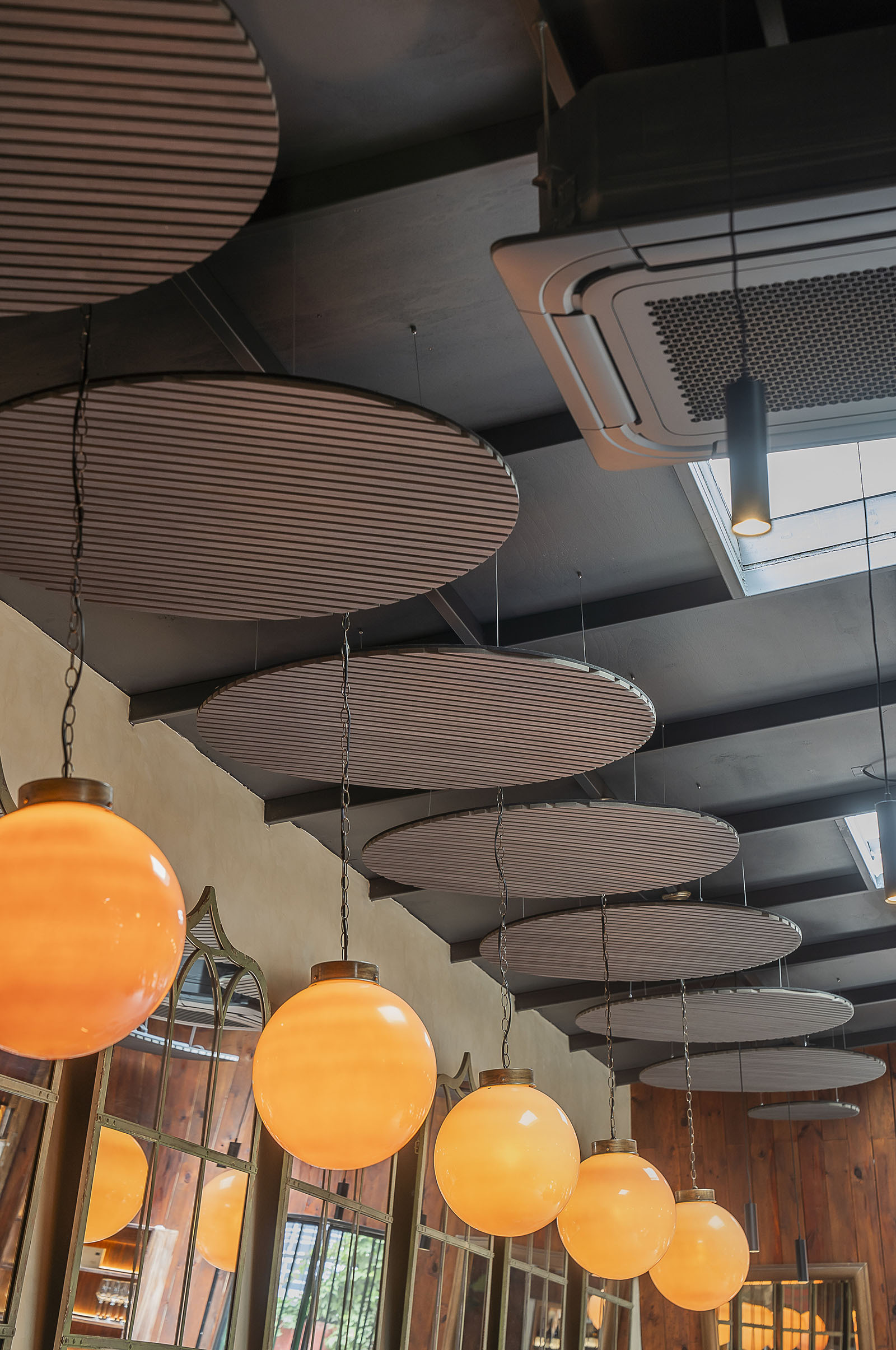 Nubes Acusticas Vinoteca Vitacura011